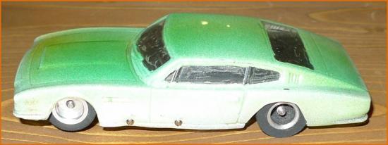 dbs-slot-car-2-cadre.jpg